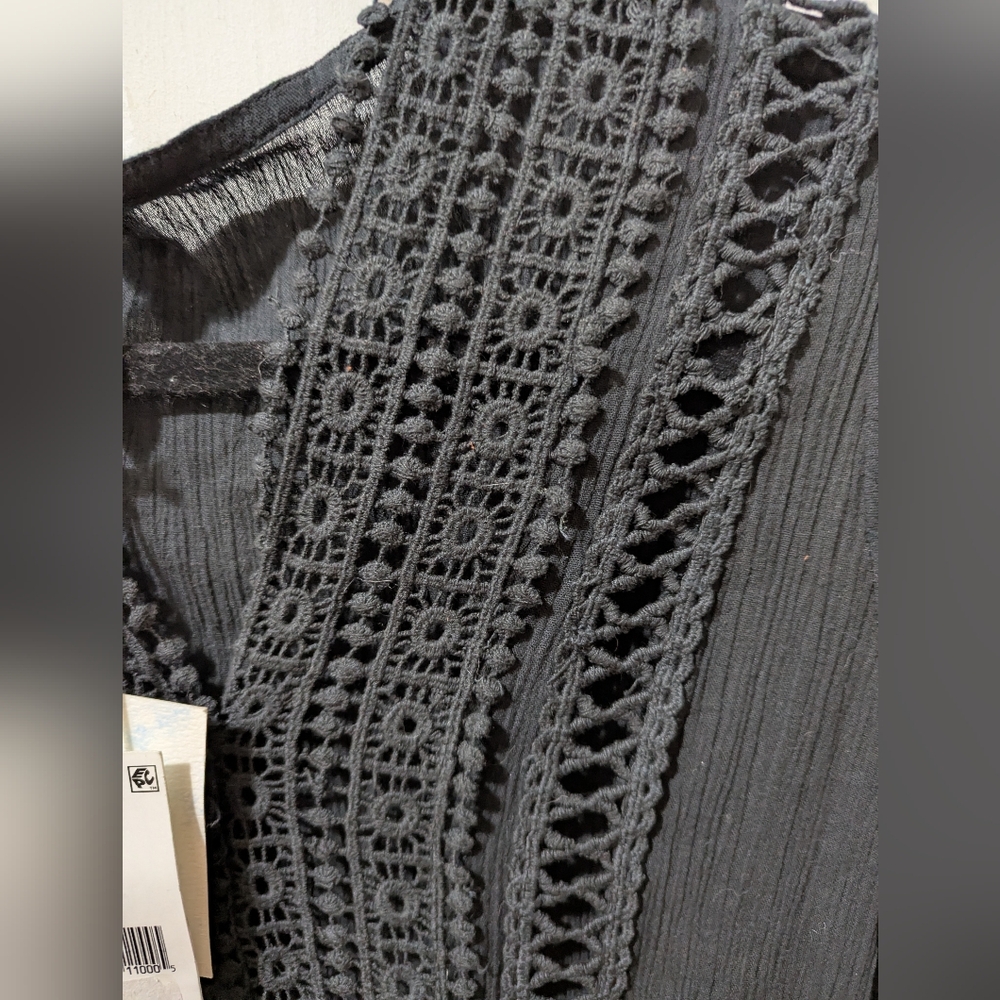 Raviya Small Black Long Sleeve Crochet-inset Trim Tunic Swim Cover-up - Picture 3 of 7
